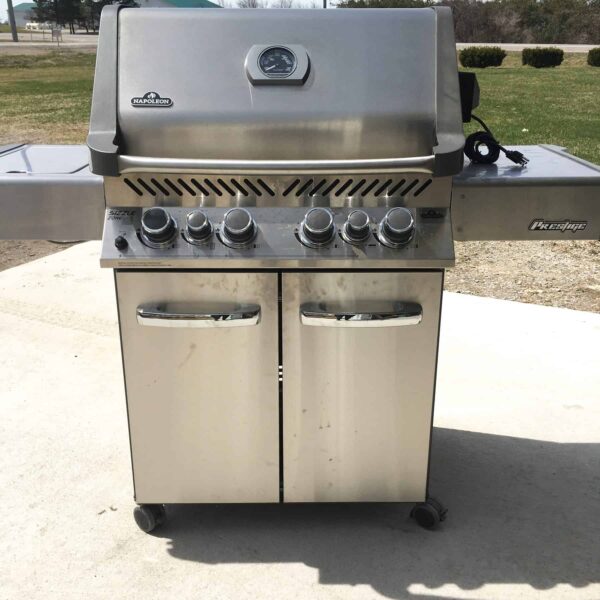 Cleaning Your Napoleon Barbecue For Spring