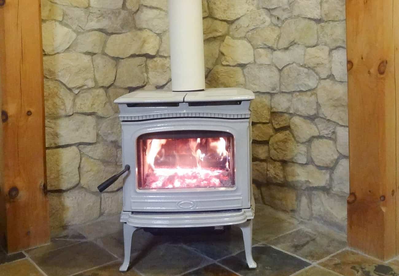 Pacific_energy_white_alderlea_client_wood_stove