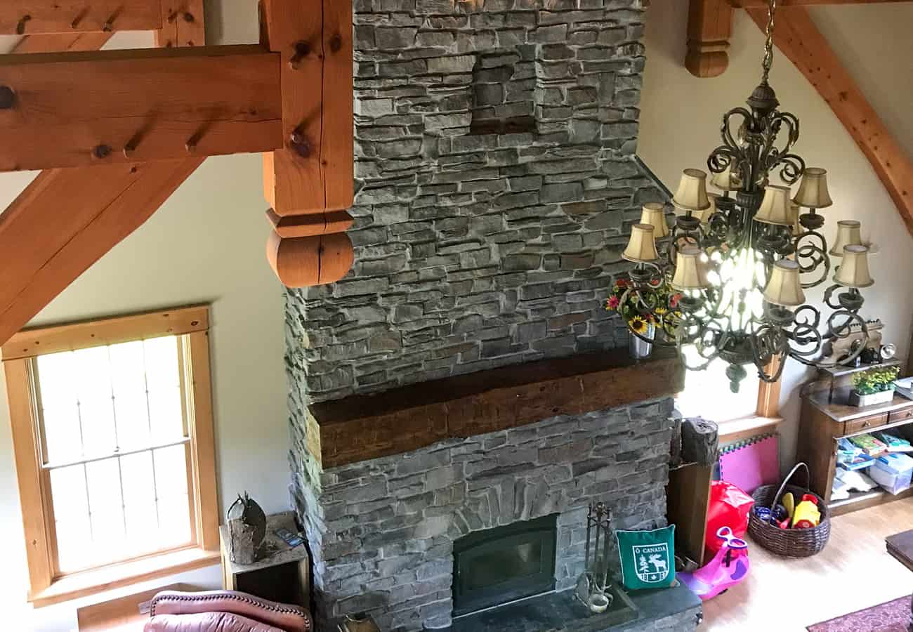 Wood_fireplace_2