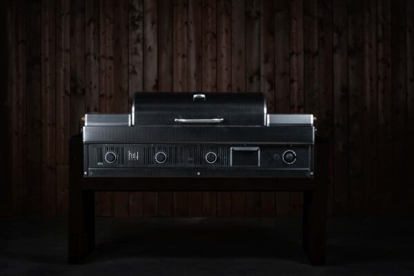 Black earth built-in hybrid grill - wood pellet & propane fueled | safe home fireplace: london & strathroy