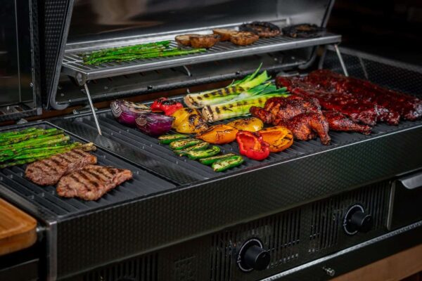 Black earth built-in hybrid grill - wood pellet & propane fueled | safe home fireplace: london & strathroy