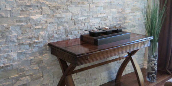 Stone tile quartzite ledge